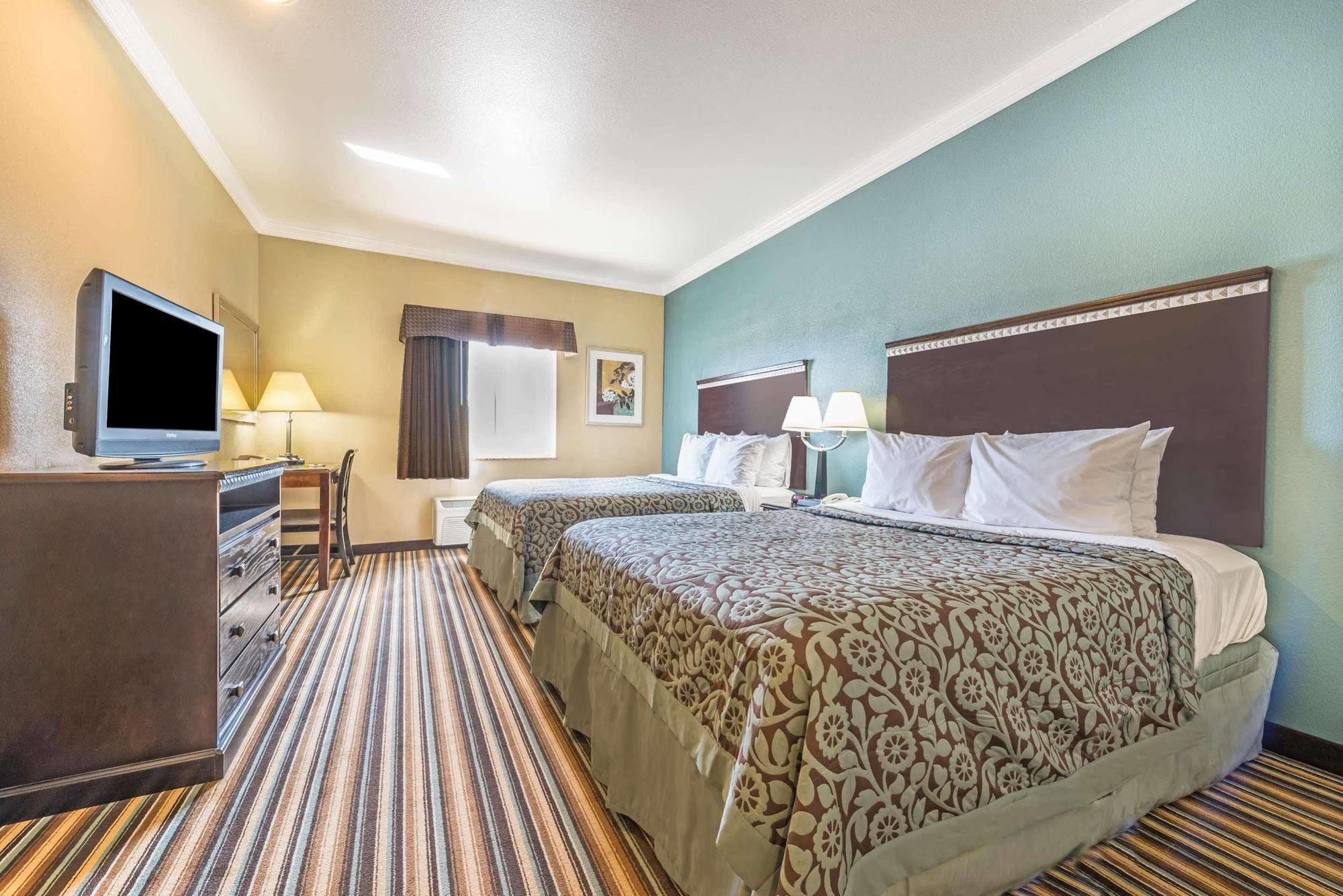 Days Inn By Wyndham Rockdale Texas Dış mekan fotoğraf